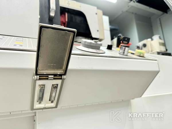 Rectifieuse cylindrique CNC de precision de seconde main JONES & SHIPMAN Ultramat 650 Easy-B 90120 Machine outil d'occasion