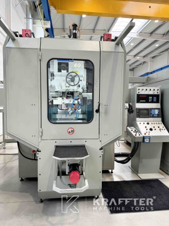 Rectifieuse par coordonnées CNC numérique d'occasion HAUSER S40-400 90101 chez Kraffter vendeur de machines outils