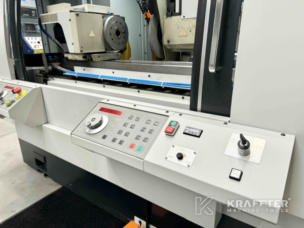 Rectifieuse cylindrique CNC de précision JONES & SHIPMAN Ultramat 650 Easy-B 90120 chez Kraffter Machine Tools