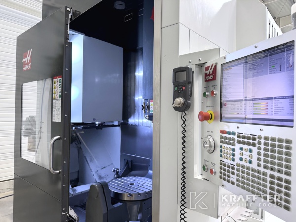 Centre d’usinage d'occasion HAAS UMC 750 SS 90145 axes à vendre
