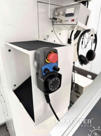 Achat et vente dans le monde entier de Rectifieuse par coordonnées CNC HAUSER S40-400 90128
