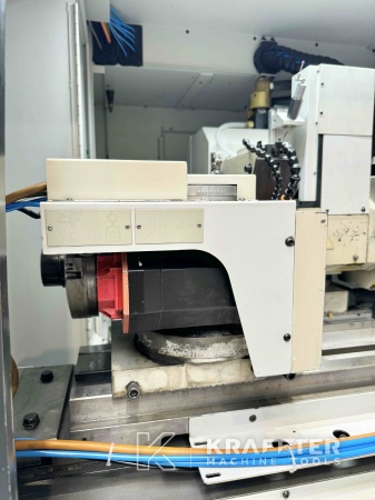 Usinage de précision avec Rectifieuse cylindrique CNC d'occasion JONES & SHIPMAN Ultramat 650 Easy-B 90120
