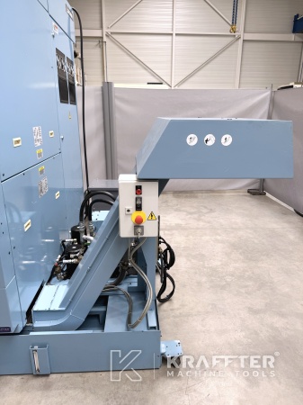 Convoyeur à copeaux sur OKUMA Multus B400 90175