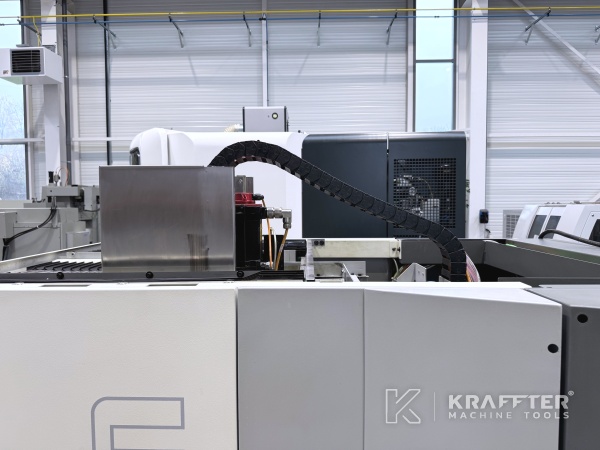 Centre d’usinage à vendre CHIRON FZ 08K S HSP 90066 Machines outils d'occasion