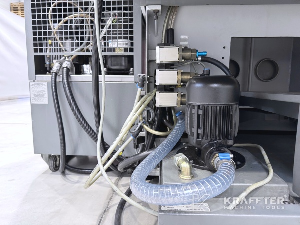 Centre d’usinage d'occasion CHIRON FZ 08K S HSP 90066 destockage France, Europe et International