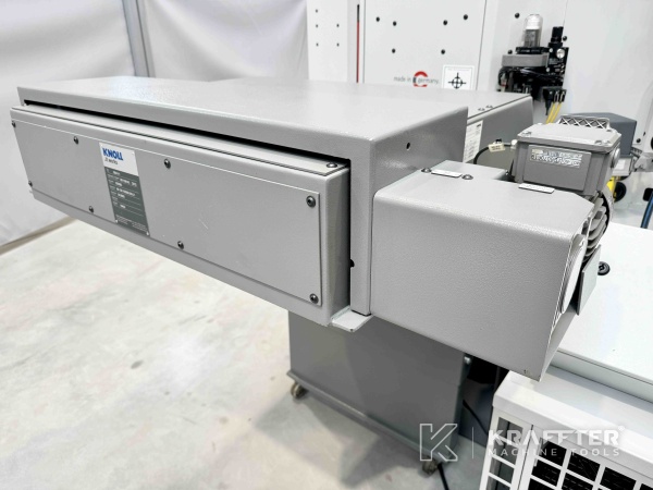 Convoyeur à copeaux sur HERMLE C40 U dynamic 90093