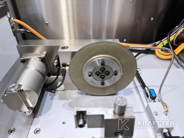 Machine outils occasion à vendre AMADA Techster 106 90163 axes chez KRAFFTER