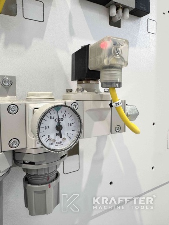 Machine outils occasion à vendre MAZAK Variaxis C-600 90161 axes chez KRAFFTER
