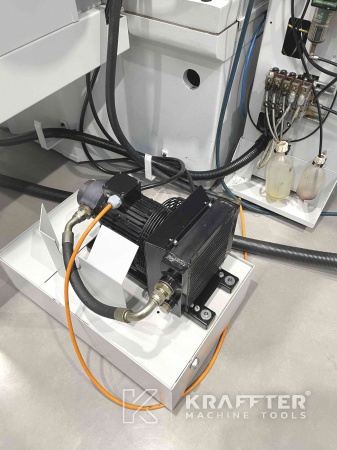 Achat et vente dans le monde entier de Rectifieuse par coordonnées CNC HAUSER S 35 - 400 20690-043