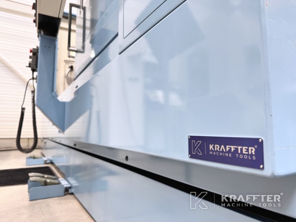 Plaque signalétique Centre de tournage fraisage OKUMA Multus B400 chez KRAFFTER Machine Tools 90175