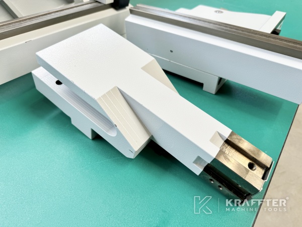 Accessoires pour Rectifieuse cylindrique CNC KELLENBERGER 100 90121