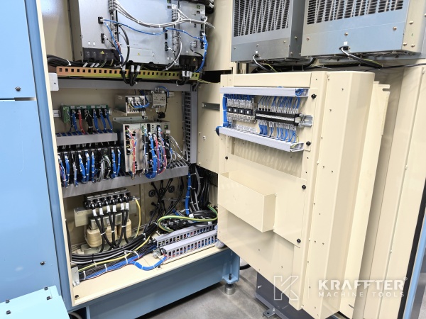 Armoire electrique Centre de tournage fraisage OKUMA Multus B400 90175
