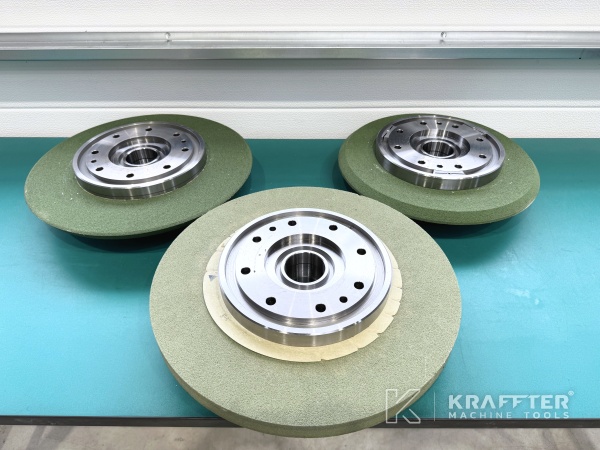 Accessoires, équipements, outillages Rectifieuse cylindrique CNC STUDER S33 90177