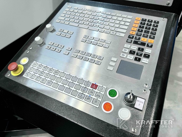 Commande numérique HEIDENHAIN iTNC 530 HSCI sur machine outil EUMACH UMC1000 90122