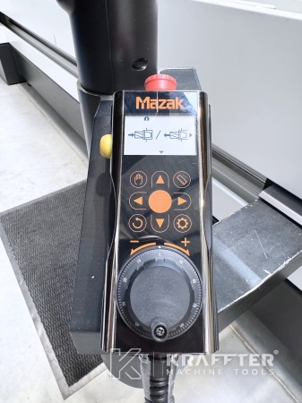 Centre d’usinage à métaux d'occasion MAZAK VTC 800/30SR  axes 90187 