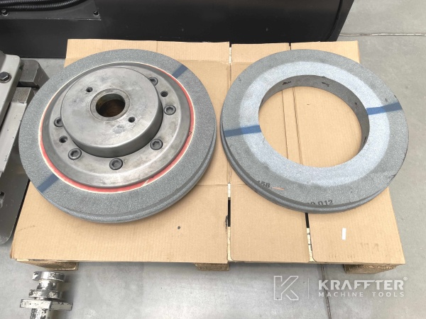 Accessoires, équipements, outillages Rectifieuse cylindrique CNC OKUMA GP-26T II 20690-023