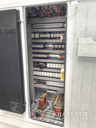 Armoire électrique industrielle sur HAUSER S35-400 90064