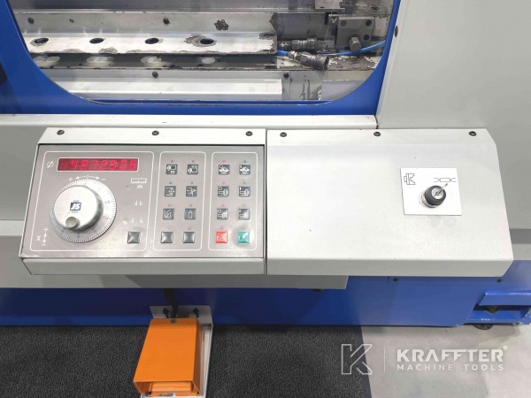 Commande numérique sur machine outil JONES & SHIPMAN Ultramat Easy 650 20690-005