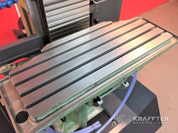 Table de fraiseuse conventionnelle DECKEL FP1 20689-901 