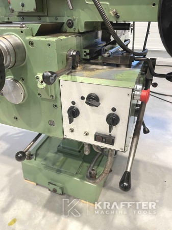 Fraiseuse conventionnelle d'occasion VERNIER FV300E 20690-011 3 axes à vendre