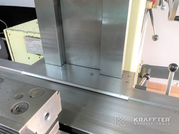 Machines industrielles pour opération de Fraisage DECKEL FP4MK 20689-873 