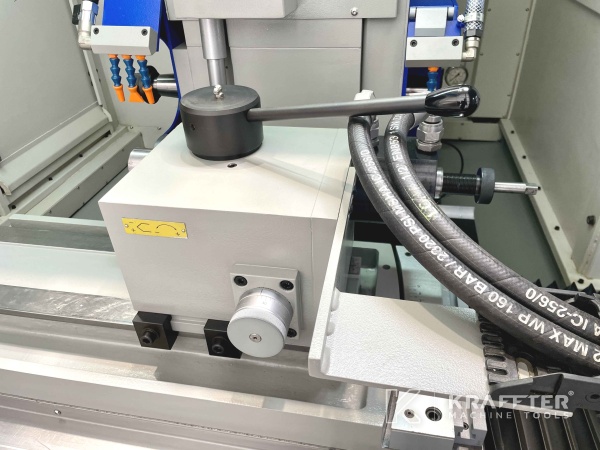 Rectifieuse cylindrique CNC à vendre GER C-1000 CNC 90088 Machines outils d'occasion