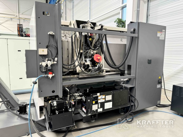 Tour CNC à métaux d'occasion TAKISAWA TS-4000 YS 90081