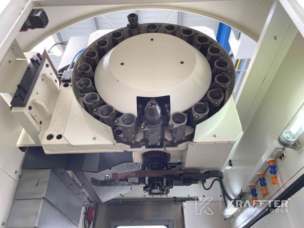 Centre d’usinage à programmation numérique HURON VX6 APC 90072