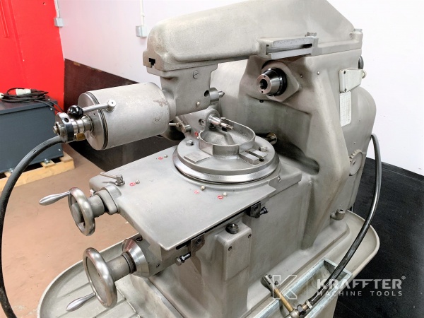 Machines industrielles pour opération de Taillage MIKRON 102.04 20689-930