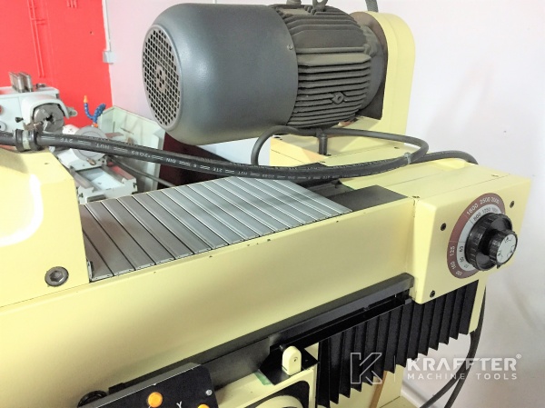 Fraiseuse conventionnelle d'occasion DECKEL FP4MK 20689-873 3 axes à vendre