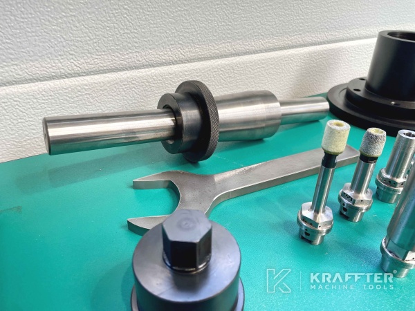 Accessoires, équipements, outillages Rectifieuse cylindrique CNC GER C-1000 CNC 90088