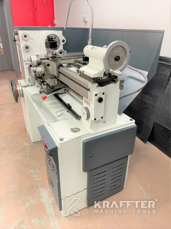 Tour de precision de seconde main SCHAUBLIN 135 20689-978 Machine outil d'occasion