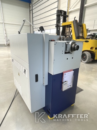 Machines industrielles pour le tournage Tour CNC par apprentissage SCHAUBLIN 225 20690-007
