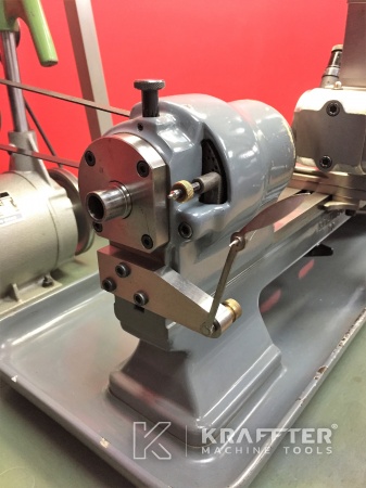 Tour conventionnel à métaux pour mécanique de précision SCHAUBLIN 70 20689-900