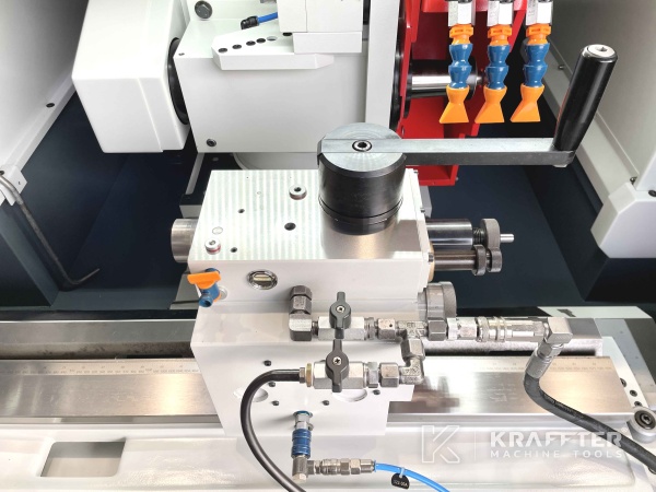 Rectifieuse cylindrique CNC à métaux d'occasion STUDER Favorit CNC 20690-016