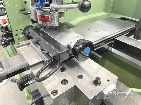 Tour conventionnel COLCHESTER MASTER VS 3250 20690-022 Machines outils d'occasion