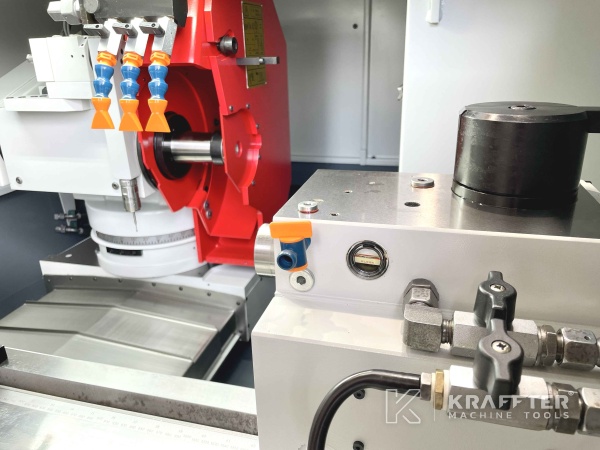 Achat et vente dans le monde entier de Rectifieuse cylindrique CNC STUDER Favorit CNC 20690-016